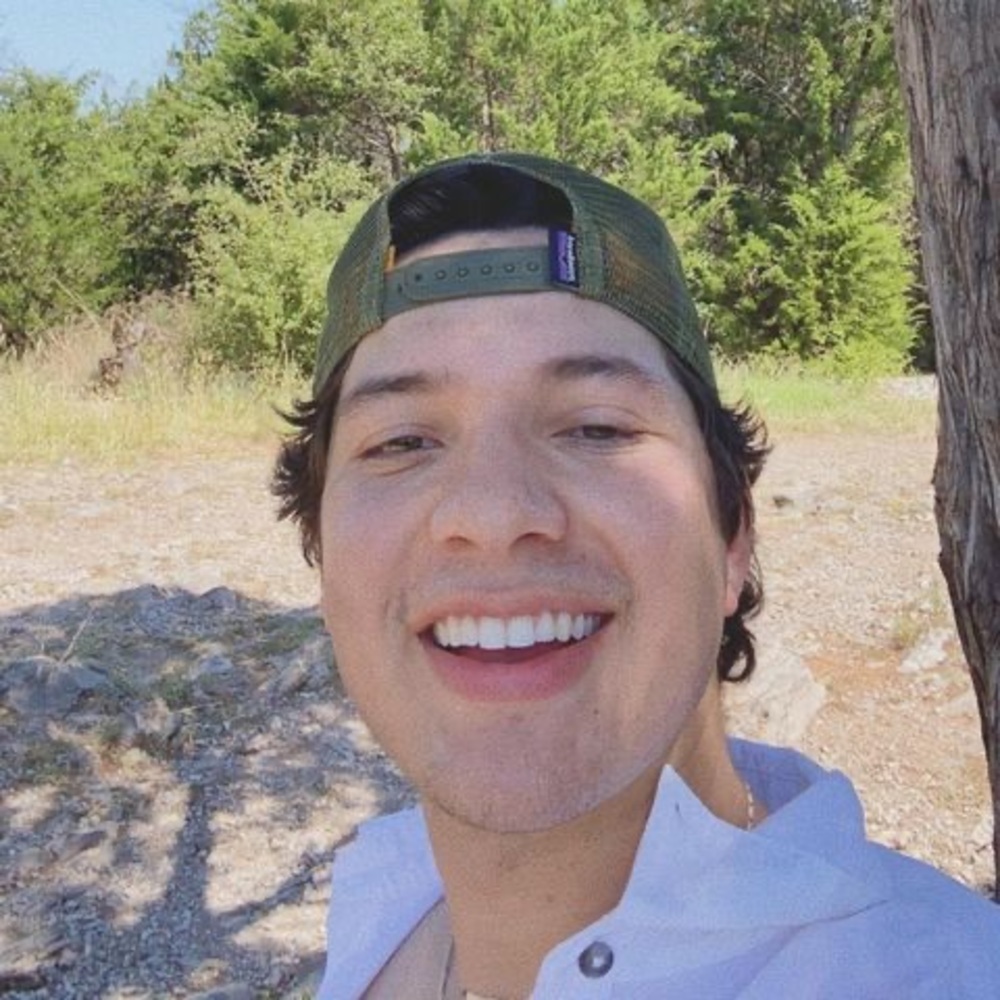 Meet your Posher, Mateo